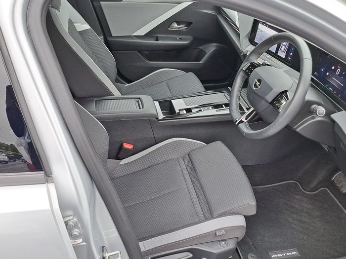 Opel Astra 2025