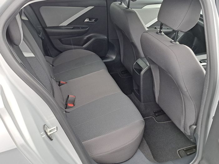 Opel Astra 2025