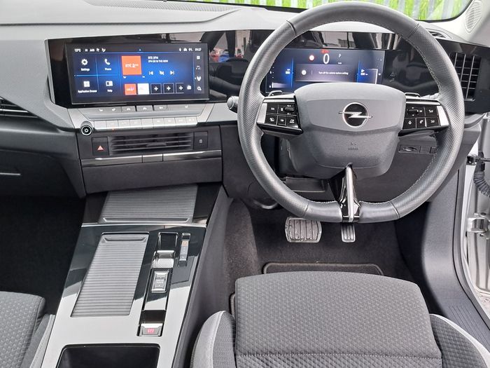Opel Astra 2025