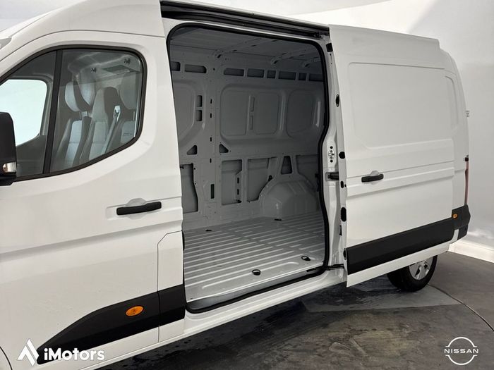 Nissan Interstar 2026