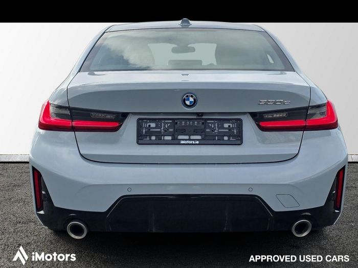 BMW 3 Series 2024