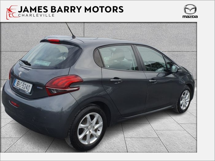 Peugeot 208 2016