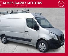 Nissan NV400 2021