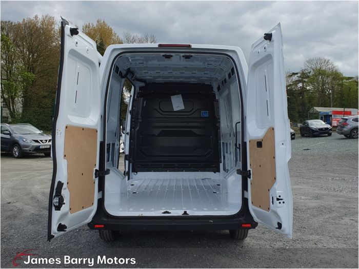 Nissan Interstar 2026