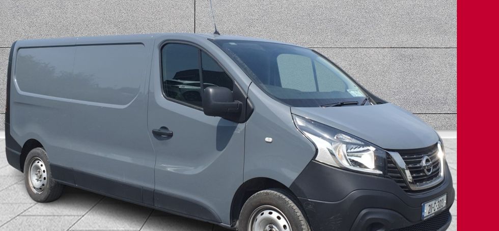 Nissan NV300 2021