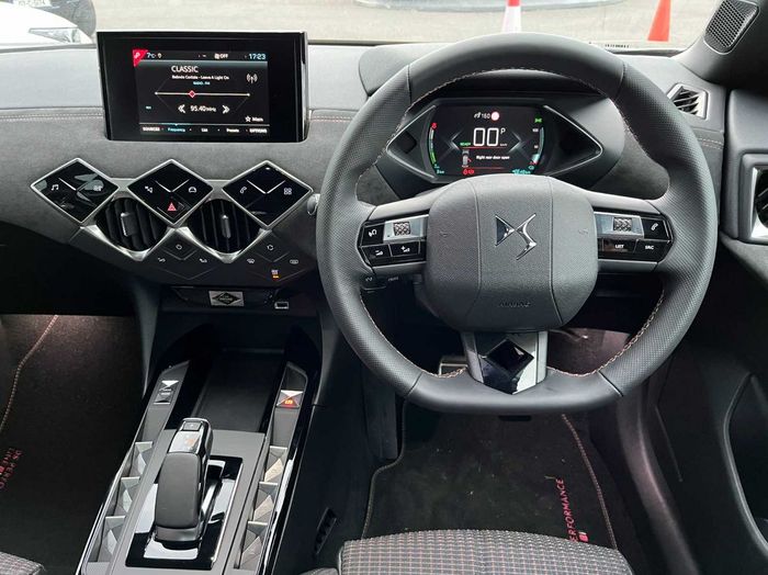 DS Automobiles DS 3 2023
