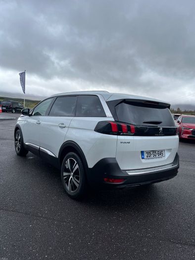 Peugeot 5008 2020