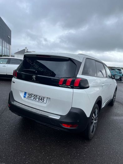 Peugeot 5008 2020