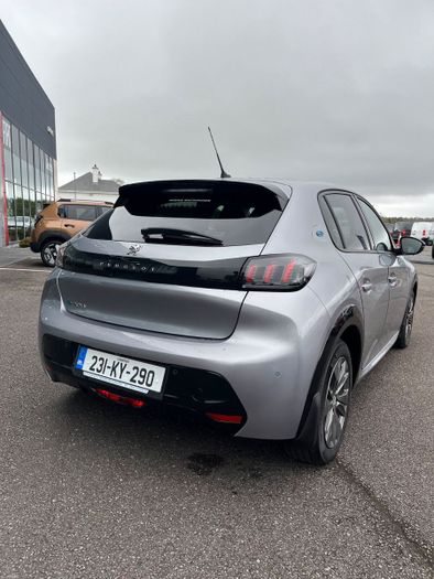Peugeot 208 2023