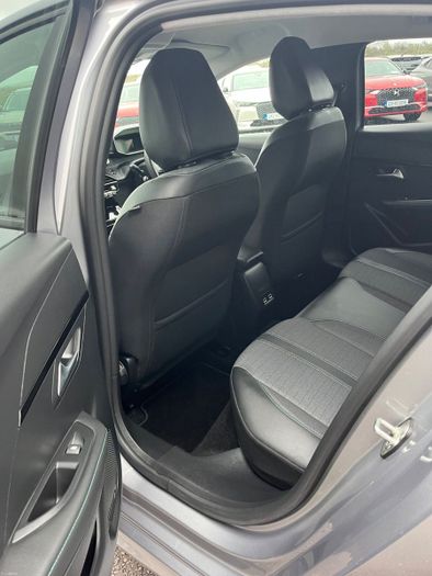 Peugeot 208 2023