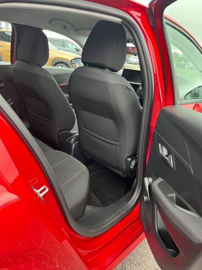 Peugeot 208 2020