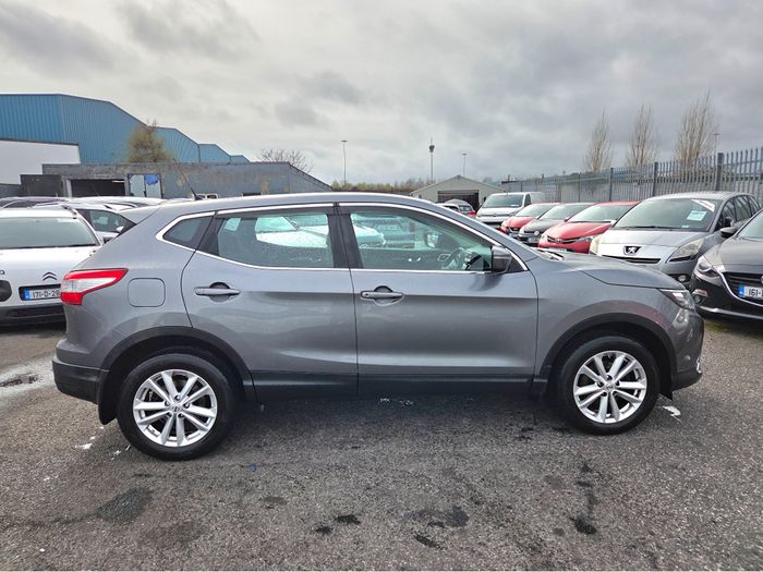 Nissan QASHQAI 2014