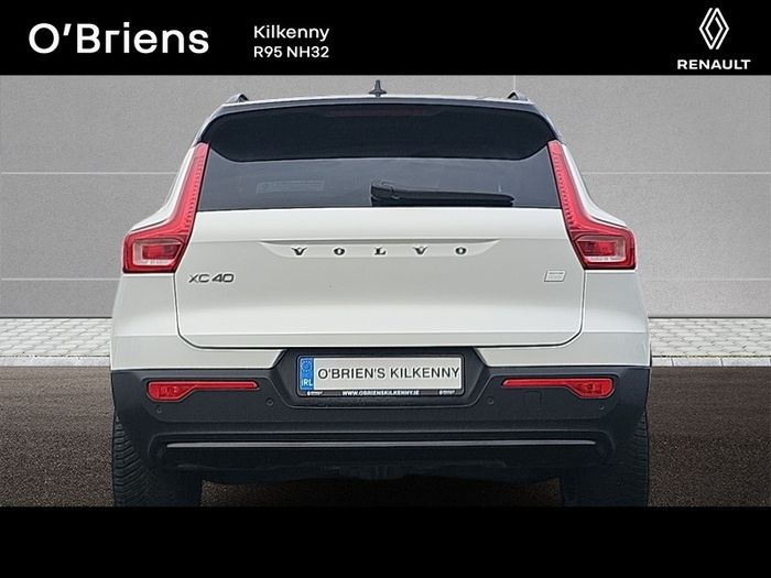 Volvo XC40 2023