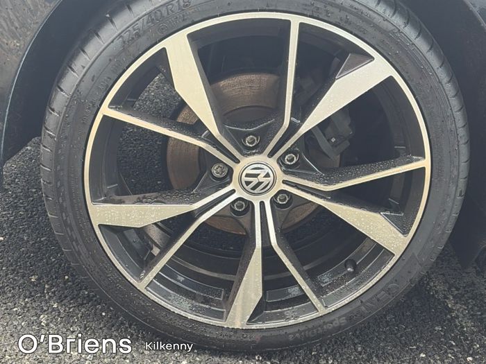 Volkswagen Golf 2024