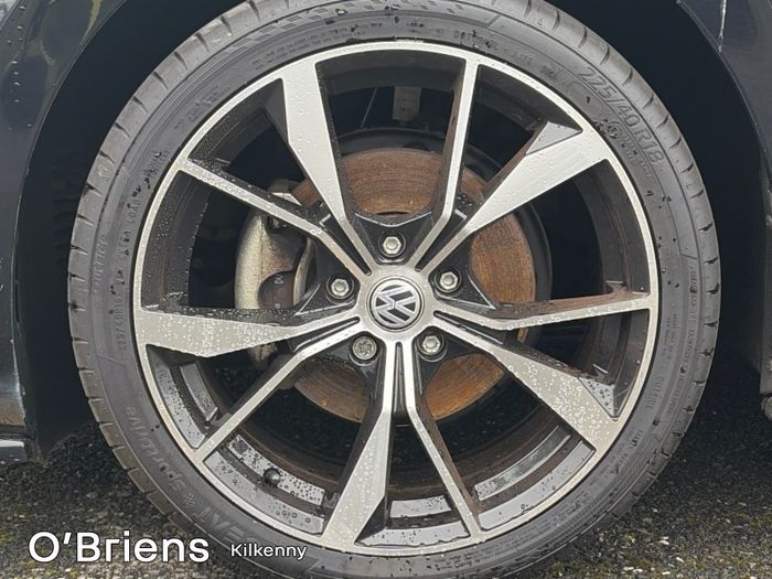 Volkswagen Golf 2024