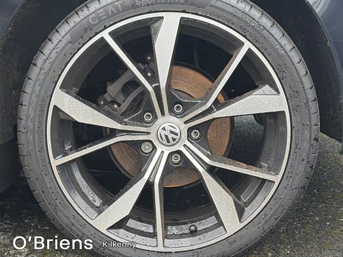 Volkswagen Golf 2024