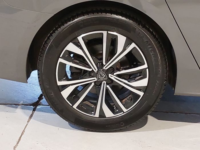 Peugeot 508  2025