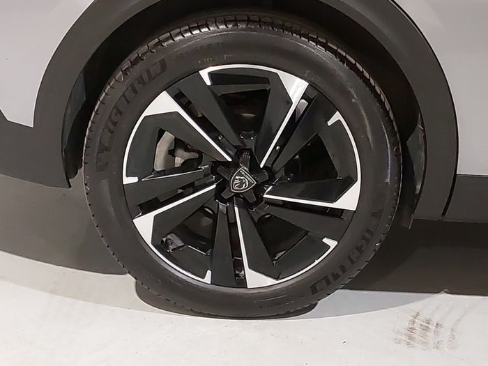 Peugeot 408 2025