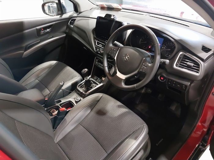Suzuki S-CROSS 2026