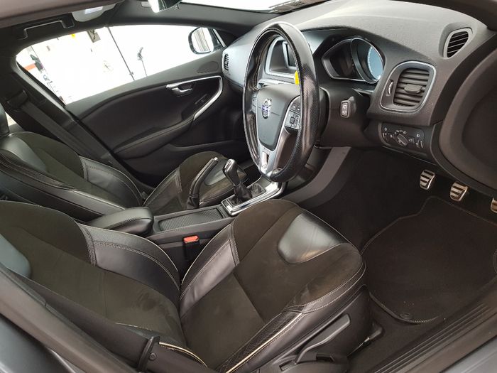 Volvo V40 2014