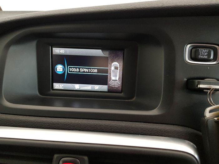 Volvo V40 2014