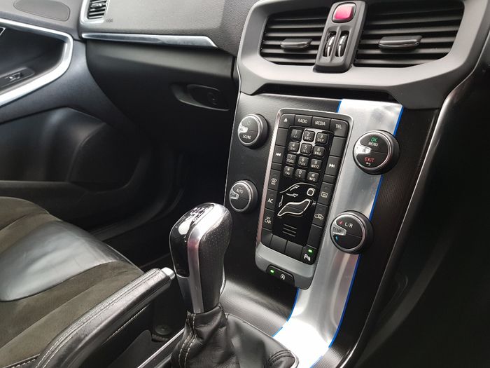 Volvo V40 2014