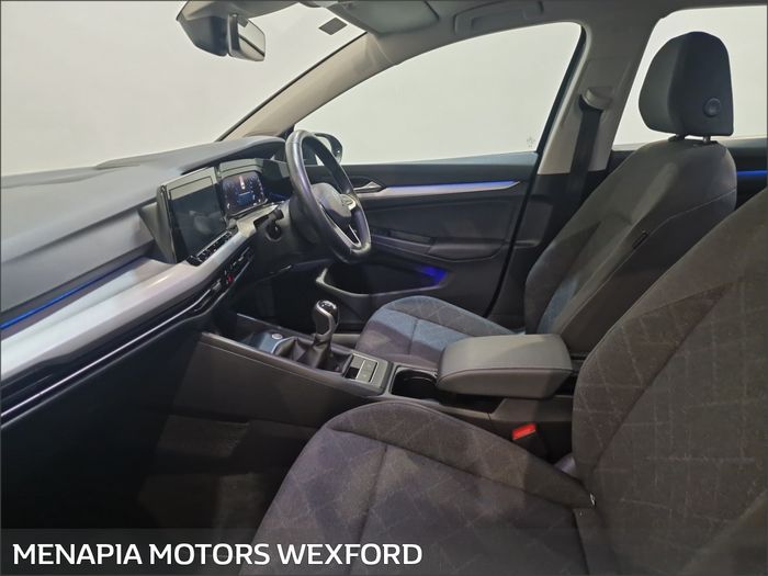 Volkswagen Golf 2024