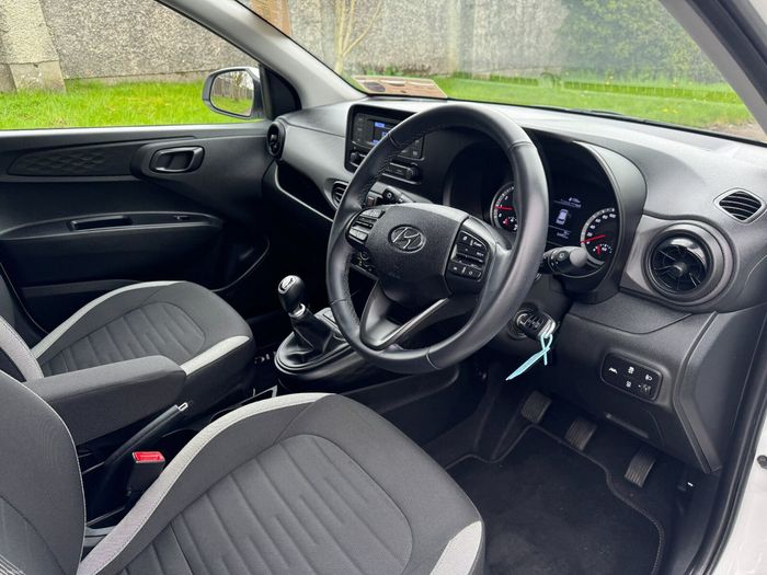Hyundai i10 2023