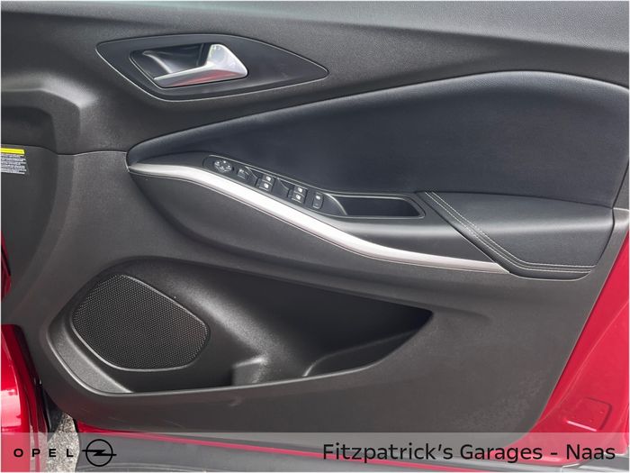 Opel GRANDLAND X 2023
