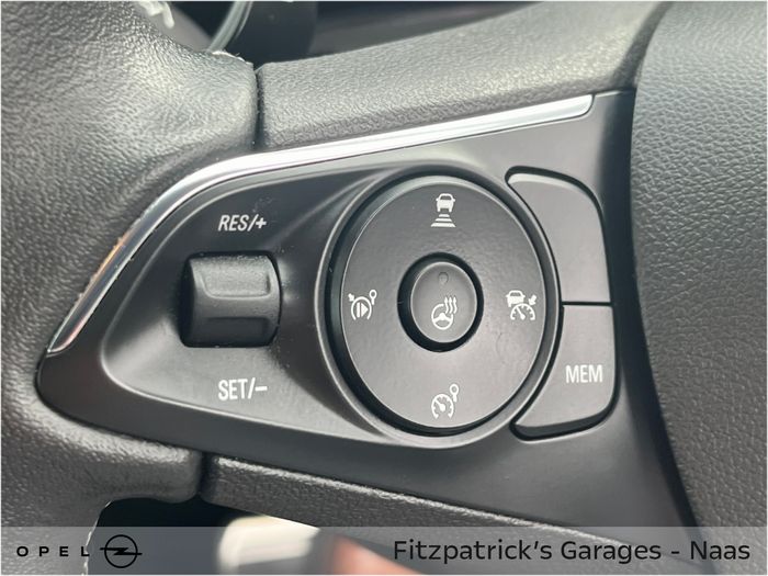 Opel GRANDLAND X 2023