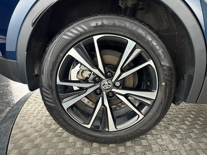 Toyota C-HR 2024