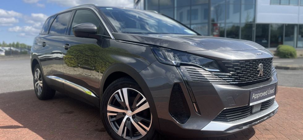 Peugeot 5008 2021