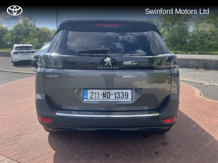 Peugeot 5008 2021