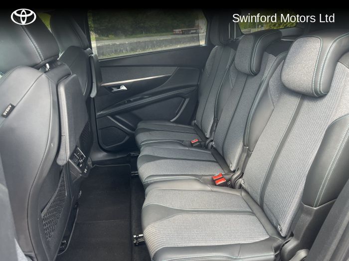 Peugeot 5008 2021