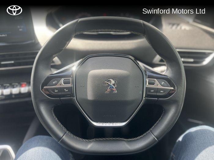Peugeot 5008 2021