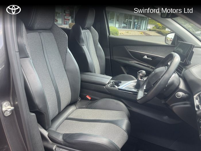 Peugeot 5008 2021