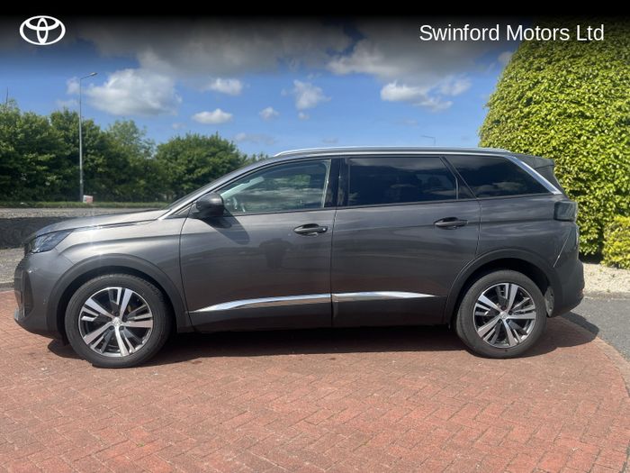 Peugeot 5008 2021