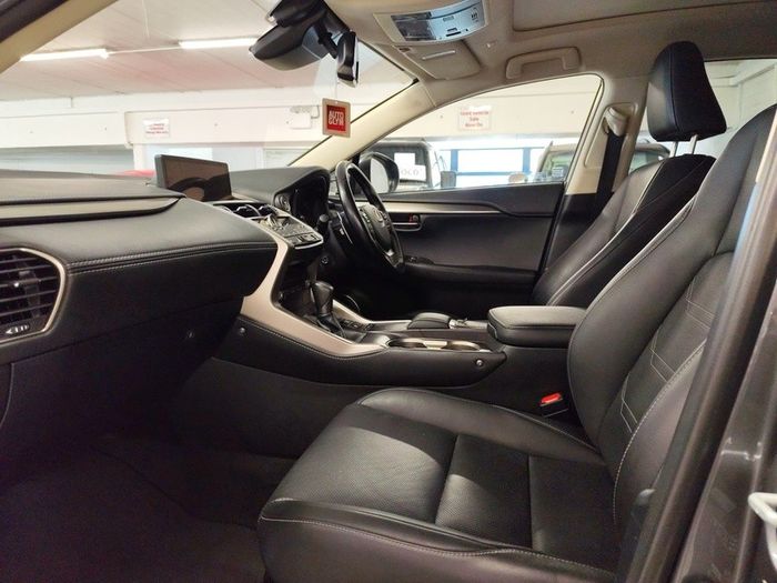 Lexus NX 300h 2020