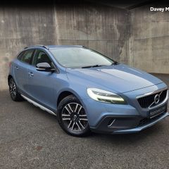 Volvo V40 2018