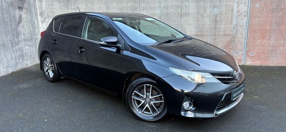 Toyota Auris 2015