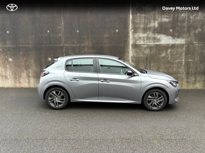 Peugeot 208 2022