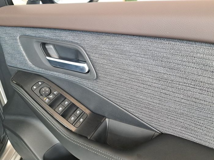 Nissan X-Trail 2025