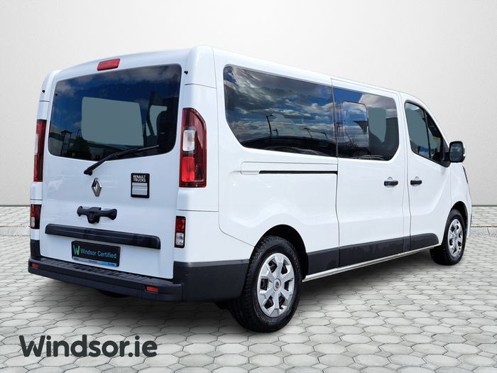 Renault Trafic Passenger 2024