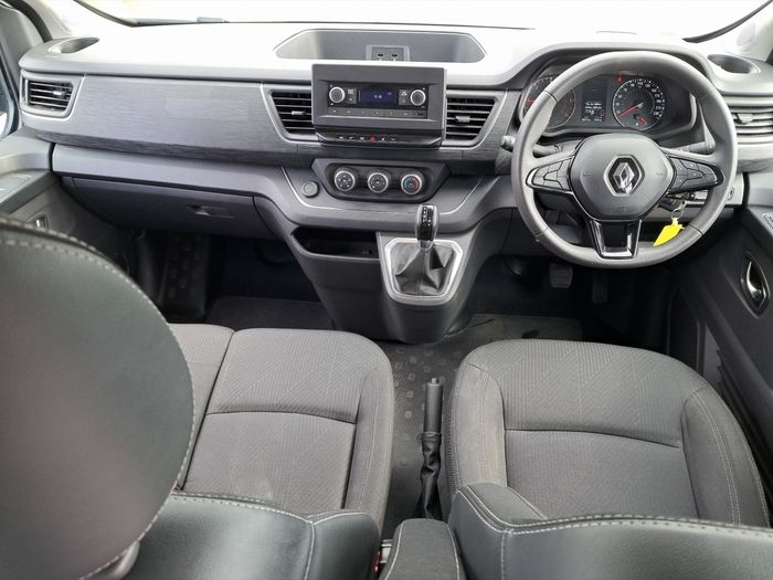 Renault Trafic Passenger 2024