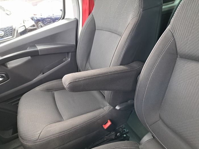 Renault Trafic Passenger 2024