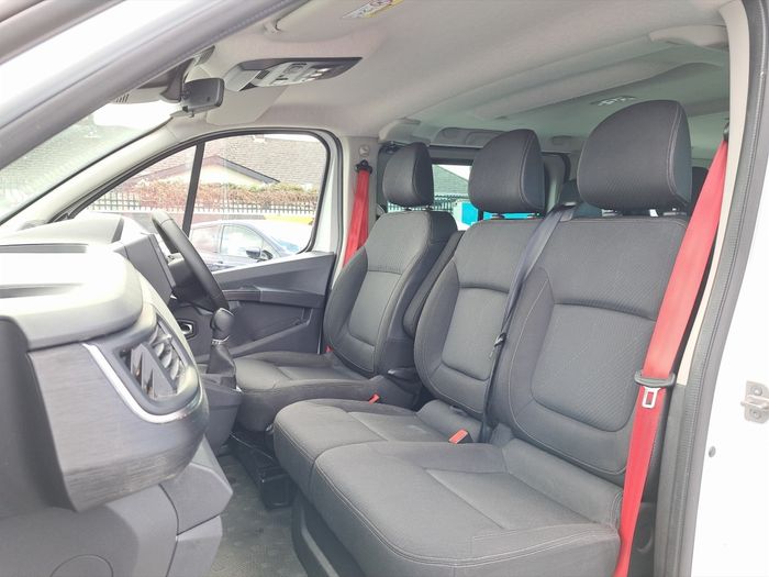 Renault Trafic Passenger 2024
