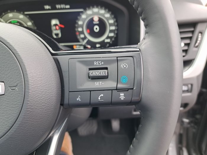 Nissan QASHQAI 2025