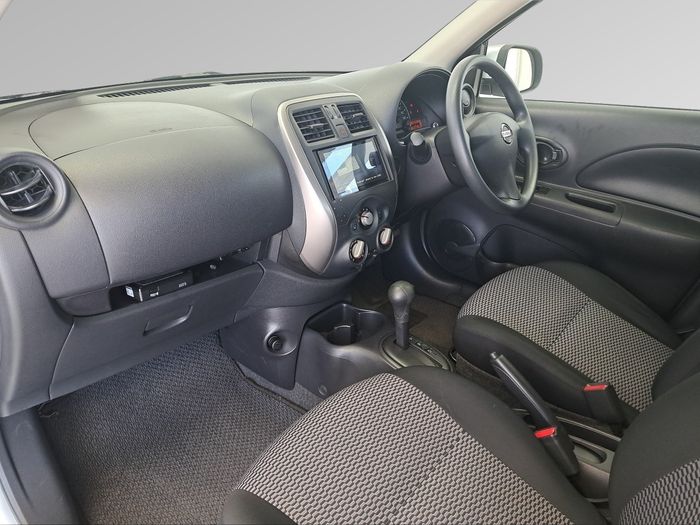 Nissan March 2021