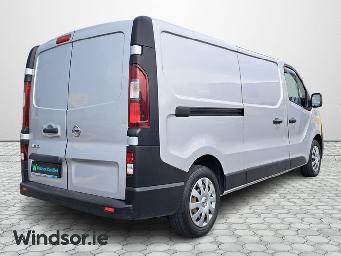 Nissan NV300 2020