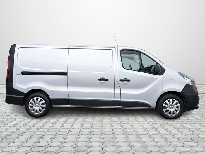 Nissan NV300 2020